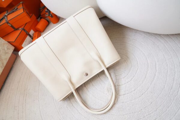 mmexport1720777111003 UAE Dubai Hermes Garden Party 36CM Epsom Leather 10 Craie Silver HArdware