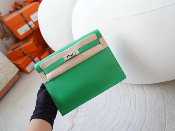 mmexport1721111131554 UAE Dubai Hermes Swift Leather Kelly Danse 22CM 1K Bambou Silver Hardware