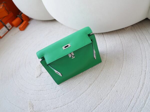 mmexport1721111133435 UAE Dubai Hermes Swift Leather Kelly Danse 22CM 1K Bambou Silver Hardware
