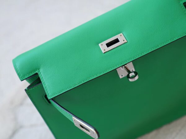 mmexport1721111135415 UAE Dubai Hermes Swift Leather Kelly Danse 22CM 1K Bambou Silver Hardware
