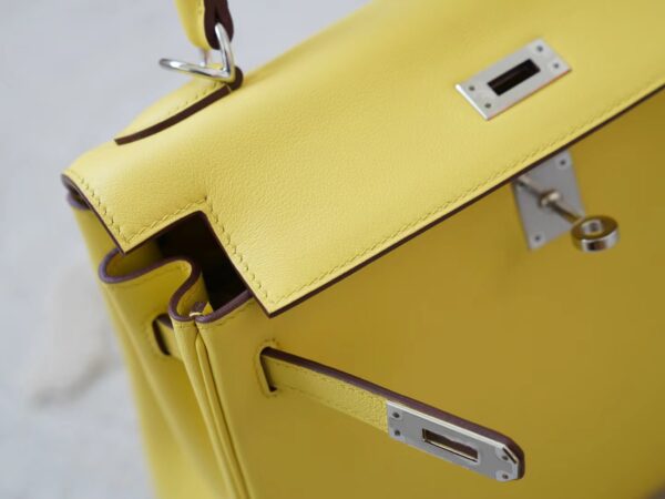 mmexport1721111196138 Indonesia Jakarta Hermes Kelly 25CM Swift Leather 1Z Jaune Poussin Silver Hardware