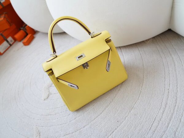 mmexport1721111199876 Indonesia Jakarta Hermes Kelly 25CM Swift Leather 1Z Jaune Poussin Silver Hardware