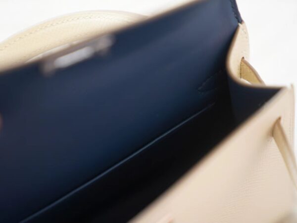 mmexport1721455995148 Russia Moscow Hermes Mini Kelly 19CM Epsom 10 Craie / Deep Blue Silver Hardware