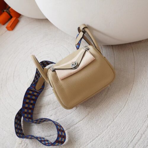 Hermes Bag Images Mini Lindy 19CM Clemence Leather S2 Gris Trench Knitted Strap Silver Hardware