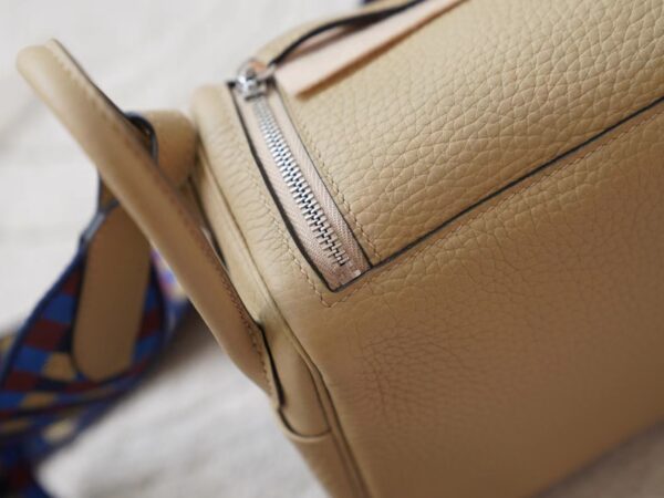 mmexport1721456061240 Hermes Bag Images Mini Lindy 19CM Clemence Leather S2 Gris Trench Knitted Strap Silver Hardware