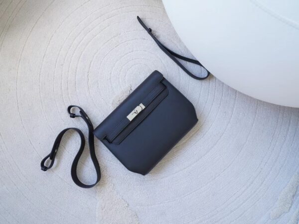 mmexport1721890688784 Kuwait Hermes Kelly Depeches 25CM Togo Leather 89 Noir Silver Hardware