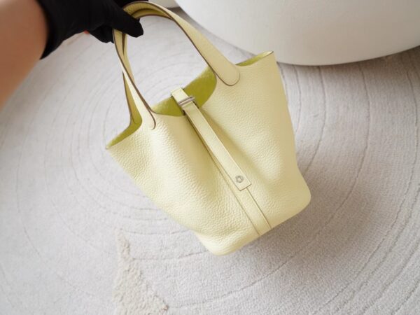mmexport1721890744666-1 USA New York Hermes Picotin 18CM Clemence 0Y Lemoncello Silver Hardware