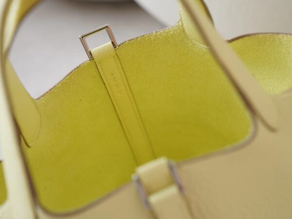 mmexport1721890754471 USA New York Hermes Picotin 18CM Clemence 0Y Lemoncello Silver Hardware