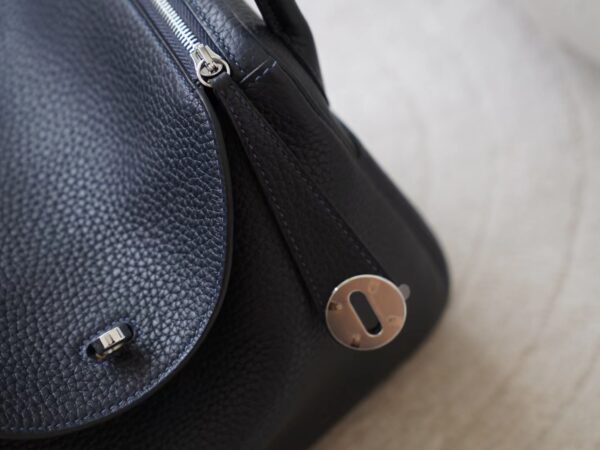 mmexport1722326049310 Indonesia Jakarta Hermes Lindy 26CM Clemence Leather 2Z Blue Nuit Silver Hardware