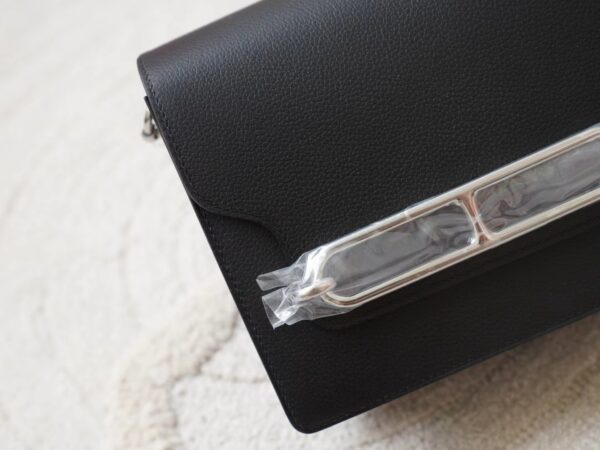mmexport1722326074772 UK London Hermes Roulis Mini 19cm Evercolor Leather 89 Noir Silver Hardware