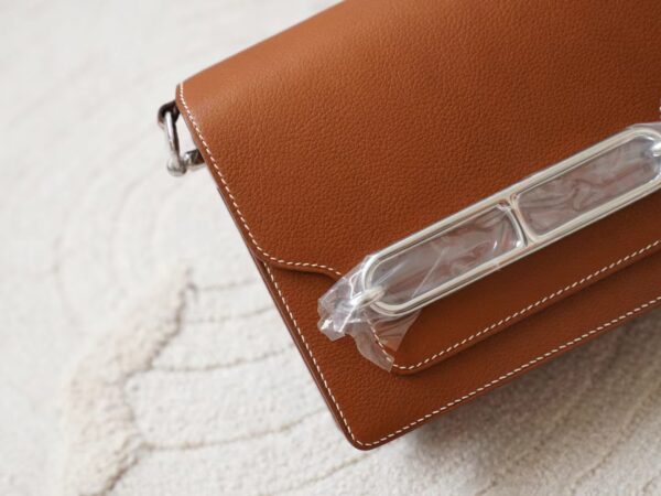 mmexport1722326101901 New Arrival Hermes Roulis Mini 19CM Fauve Barenia Faubourg Leather Silver Hardware