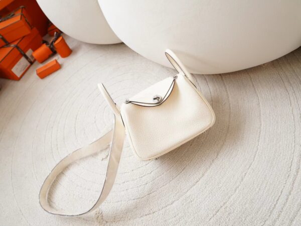 mmexport1722326224770-1 Hermes Bag Images Mini Lindy 19CM I2 Nata Clemence Leather Silver Hardware
