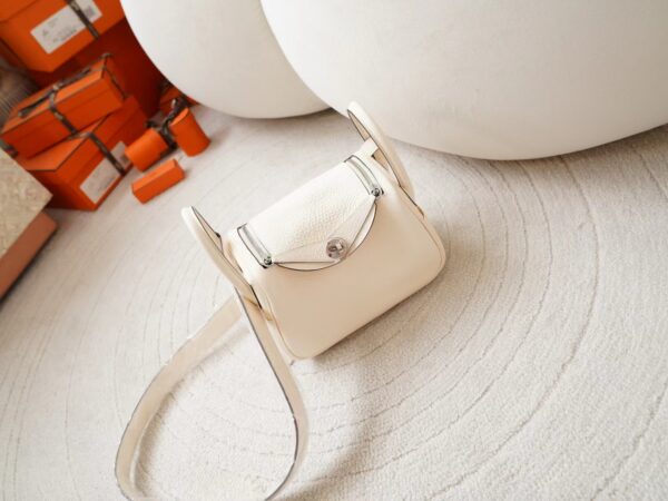 mmexport1722326230883 Hermes Bag Images Mini Lindy 19CM I2 Nata Clemence Leather Silver Hardware