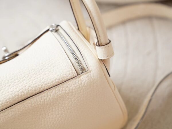 mmexport1722326235983 Hermes Bag Images Mini Lindy 19CM I2 Nata Clemence Leather Silver Hardware