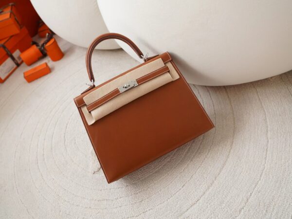 mmexport1722326259446-1 Hermes Bag Images Kelly Sellier 25CM Barenia Leather Fauve Silver Hardware