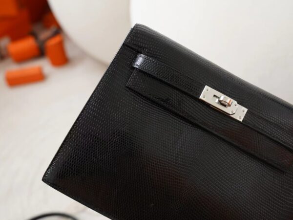 mmexport1722326298787 USA New York Hermes Lizard Leather Kelly Danse 22CM 89 Noir Silver Hardware