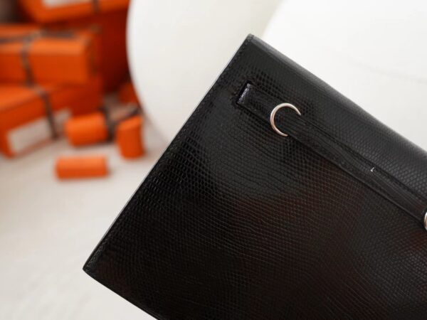 mmexport1722326302490 USA New York Hermes Lizard Leather Kelly Danse 22CM 89 Noir Silver Hardware