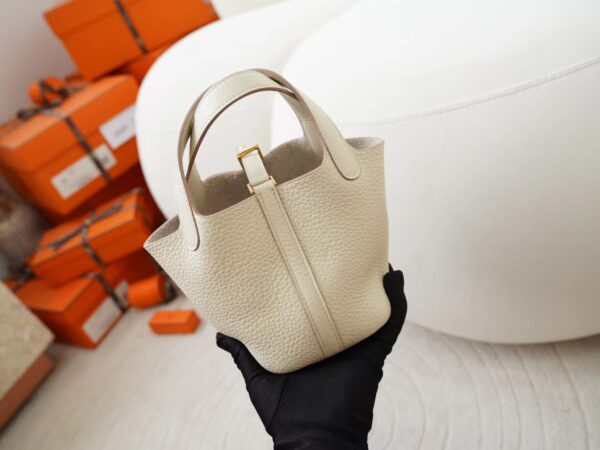 mmexport1722329811705 Russia Moscow Hermes Picotin Micro 14CM Clemence Leather I2 Nata Gold Hardware