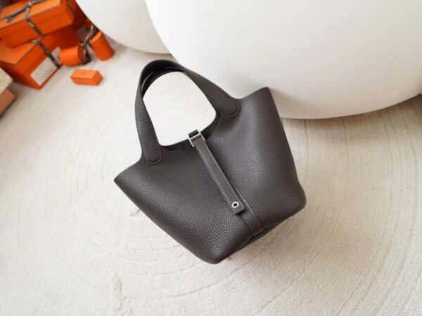 mmexport1722329875818-1 Canada Ottawa Hermes Picotin 18CM Clemence Leather 46 Ebene Silver Hardware