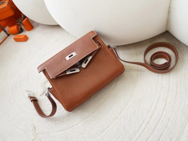 mmexport1722418270540-1 Full Handmade Hermes Kelly Messenger 25CM 37 Gold Barenia Leather Silver Hardware