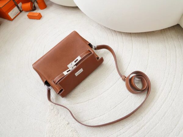 mmexport1722418283219 Full Handmade Hermes Kelly Messenger 25CM 37 Gold Barenia Leather Silver Hardware