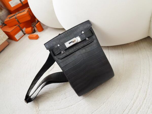mmexport1722418419513-1 UAE Dubai Hermes Hac A Dos Backpack Matte Niloticus Crocodile 89 Noir Silver Hardware