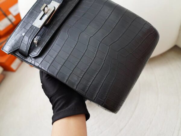 mmexport1722418425017 UAE Dubai Hermes Hac A Dos Backpack Matte Niloticus Crocodile 89 Noir Silver Hardware