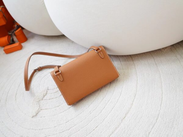 mmexport1722667224418 Canada Toronto Hermes Snap Wallet 37 Gold Epsom Leather Silver Hardware