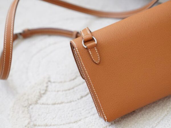 mmexport1722667230954 Canada Toronto Hermes Snap Wallet 37 Gold Epsom Leather Silver Hardware