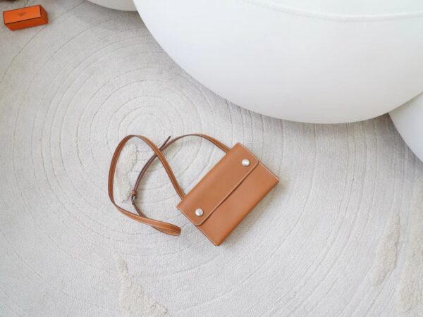 mmexport1722667235002 Canada Toronto Hermes Snap Wallet 37 Gold Epsom Leather Silver Hardware