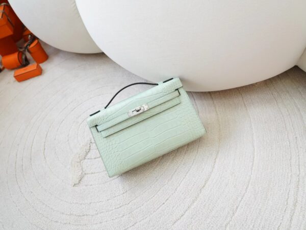 mmexport1722667301531-1 Hong Kong Hermes Kelly Pochette 22CM Matte Alligator Crocodile 6U Vert D’eau Silver Hardware