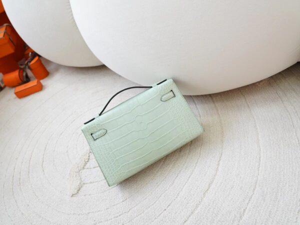 mmexport1722667303723 Hong Kong Hermes Kelly Pochette 22CM Matte Alligator Crocodile 6U Vert D’eau Silver Hardware