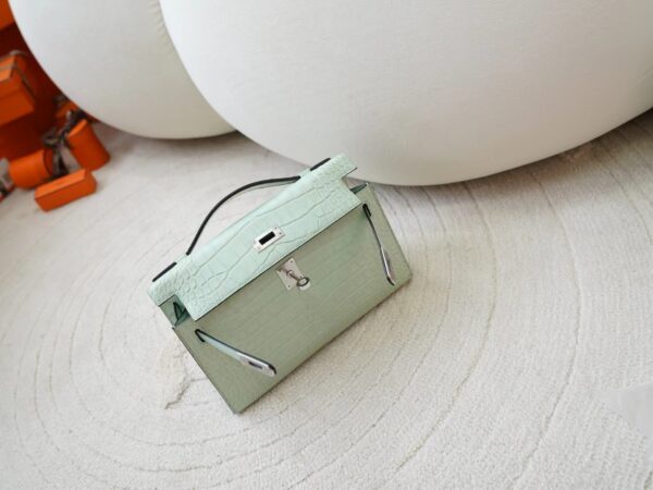 mmexport1722667317821 Hong Kong Hermes Kelly Pochette 22CM Matte Alligator Crocodile 6U Vert D’eau Silver Hardware