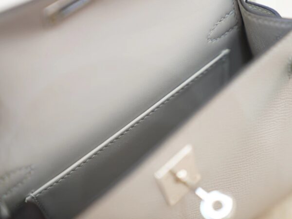 mmexport1725518209294 DDMode Hermes Mini Kelly 19CM Epsom Leather 4Z Gris Mouette Silver Hardware