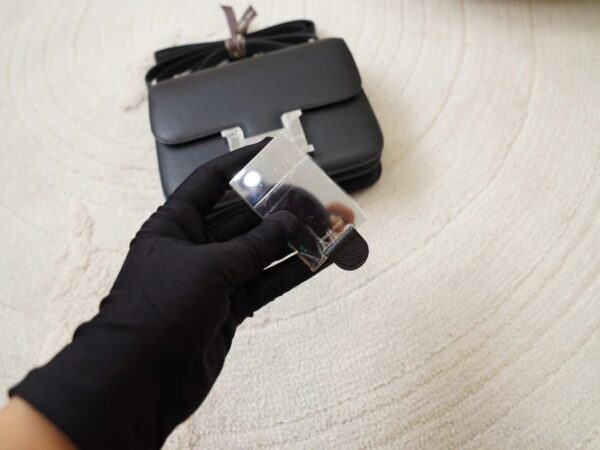 mmexport1725518281871 UK London Hermes Constance 19CM With Mirror CK89 Noir Epsom Silver Hardware