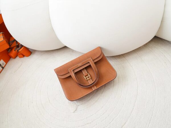 mmexport1725856747748 UK London Hermes CC37 Gold Barenia Faubourg Halzan Mini 22CM Gold Hardware