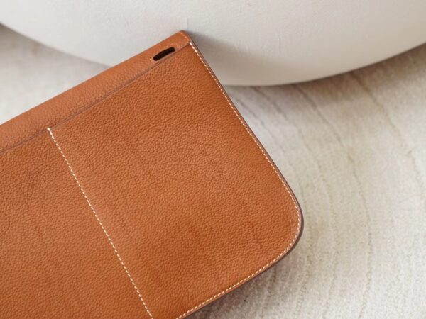 mmexport1725856754273 UK London Hermes CC37 Gold Barenia Faubourg Halzan Mini 22CM Gold Hardware