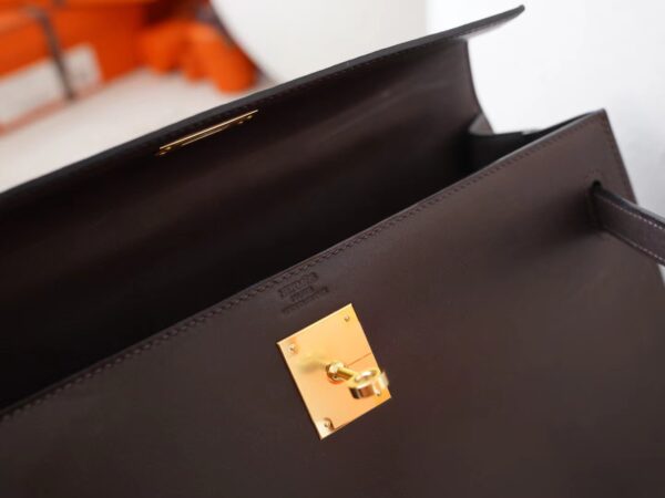 mmexport1726207899505 Singapore Kuala Lumpur Hermes Barenia Leather Kelly Sellier 32CM 46 Ebene Gold Hardware