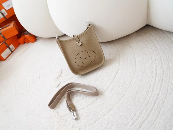 mmexport1726210261092-1 Hermes Bag Price Mini Evelyne 16CM Clemence Leather D0 Beige De Weimer Silver Hardware