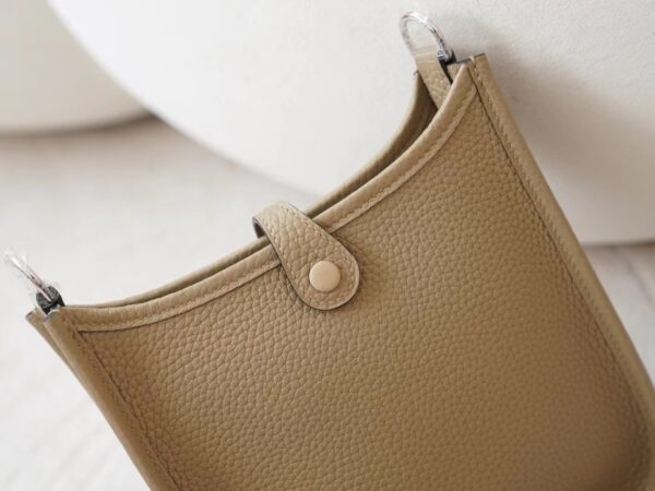 mmexport1726210267739 Hermes Bag Price Mini Evelyne 16CM Clemence Leather D0 Beige De Weimer Silver Hardware