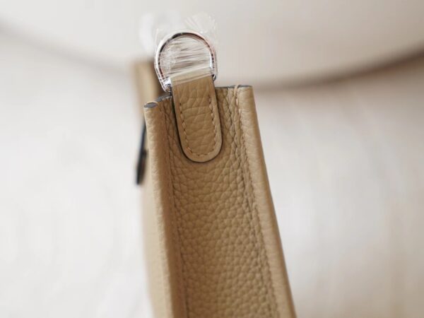 mmexport1726210269542 Hermes Bag Price Mini Evelyne 16CM Clemence Leather D0 Beige De Weimer Silver Hardware