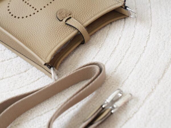 mmexport1726210275024 Hermes Bag Price Mini Evelyne 16CM Clemence Leather D0 Beige De Weimer Silver Hardware