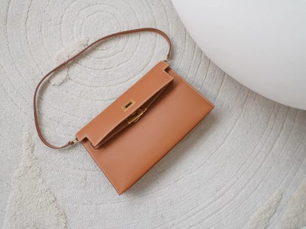 mmexport1726210356386 Hermes Kelly Elan Women’s Shoulder Bag CC37 Gold Madame Leather Gold Hardware