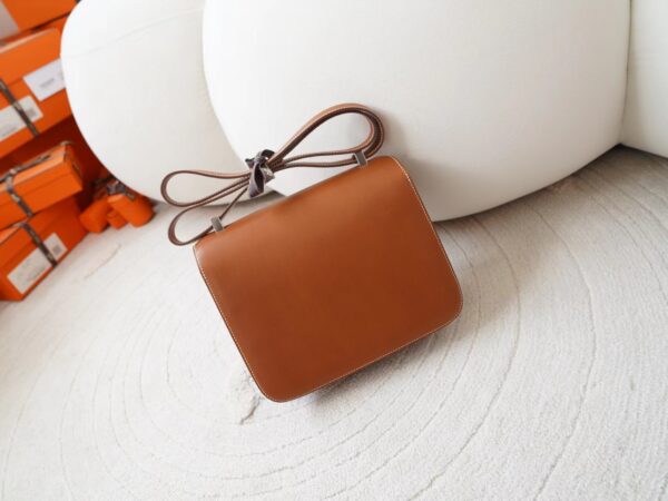 mmexport1726210406098 UAE Dubai Hermes CK37 Gold Barenia Leather Constance 24CM Silver Hardware
