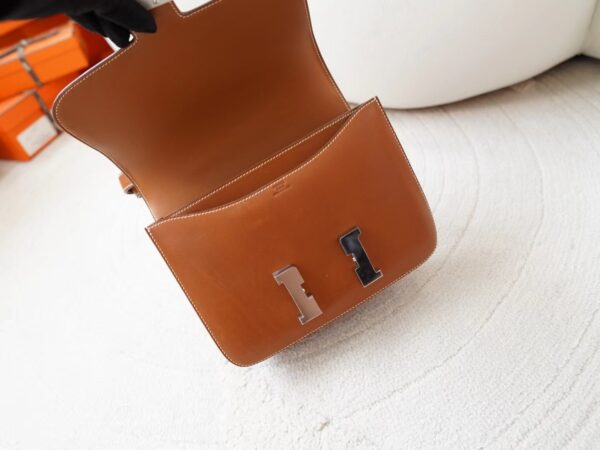 mmexport1726210417099 UAE Dubai Hermes CK37 Gold Barenia Leather Constance 24CM Silver Hardware