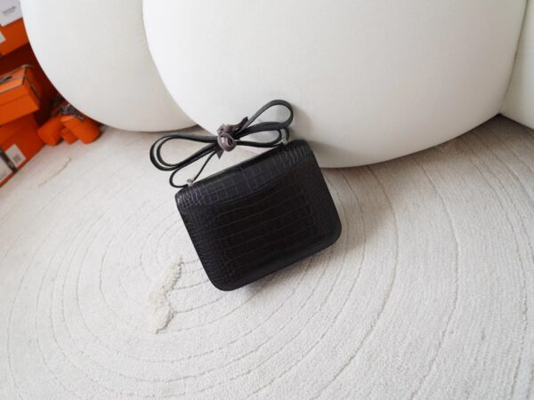 mmexport1726210432038 God Factory Bags Bags Hermes Matte Alligator Crocodile Constance 19CM 89 Noir Lizard Buckle