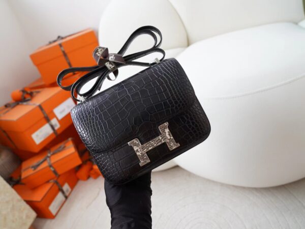 mmexport1726210435704 God Factory Bags Bags Hermes Matte Alligator Crocodile Constance 19CM 89 Noir Lizard Buckle