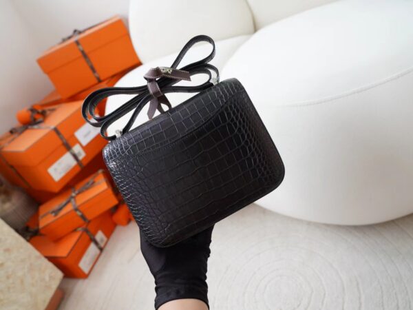 mmexport1726210439444 God Factory Bags Bags Hermes Matte Alligator Crocodile Constance 19CM 89 Noir Lizard Buckle