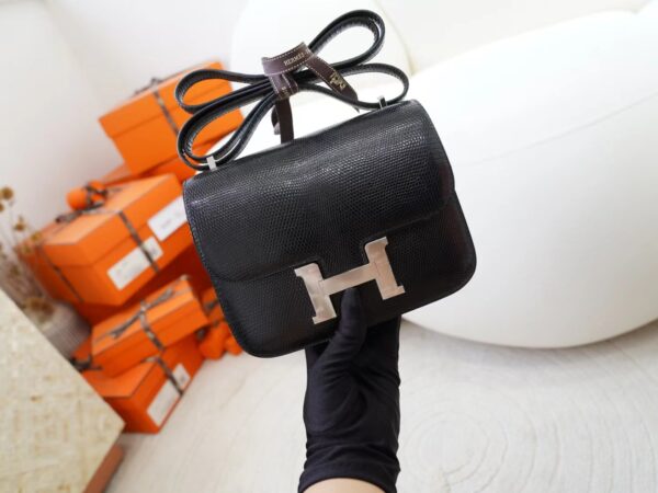 mmexport1726299172543 UAE Dubai Hermes Lizard Leather Constance 19CM CK89 Noir Silver Hardware
