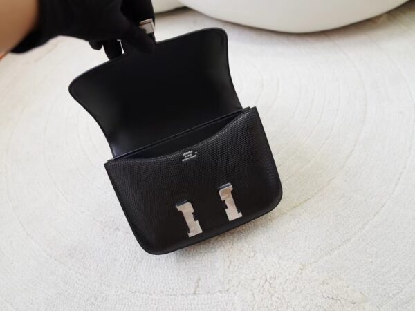 mmexport1726299183895 UAE Dubai Hermes Lizard Leather Constance 19CM CK89 Noir Silver Hardware